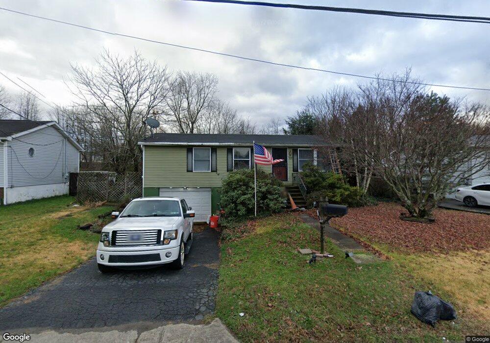 229 Oak St, Taylor, PA 18517 - photo 1