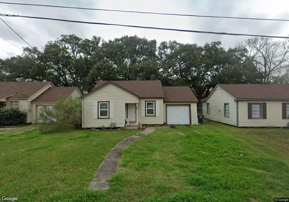 206 E Bell St, Alvin, TX 77511 - photo 1