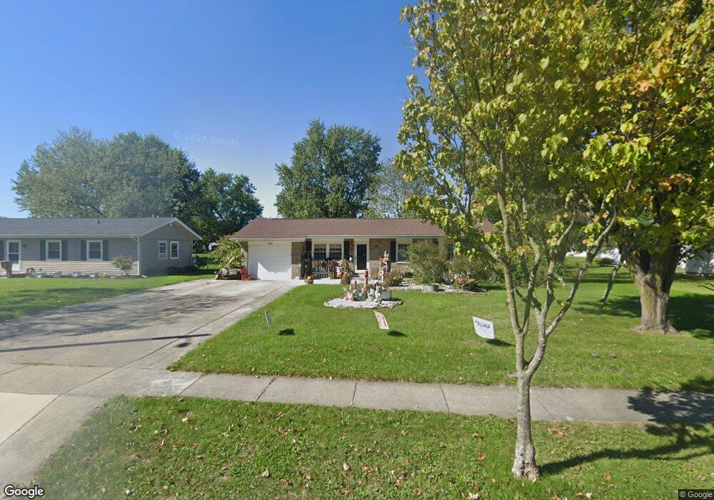 613 N Blackhoof St, Wapakoneta, OH 45895 - photo 1