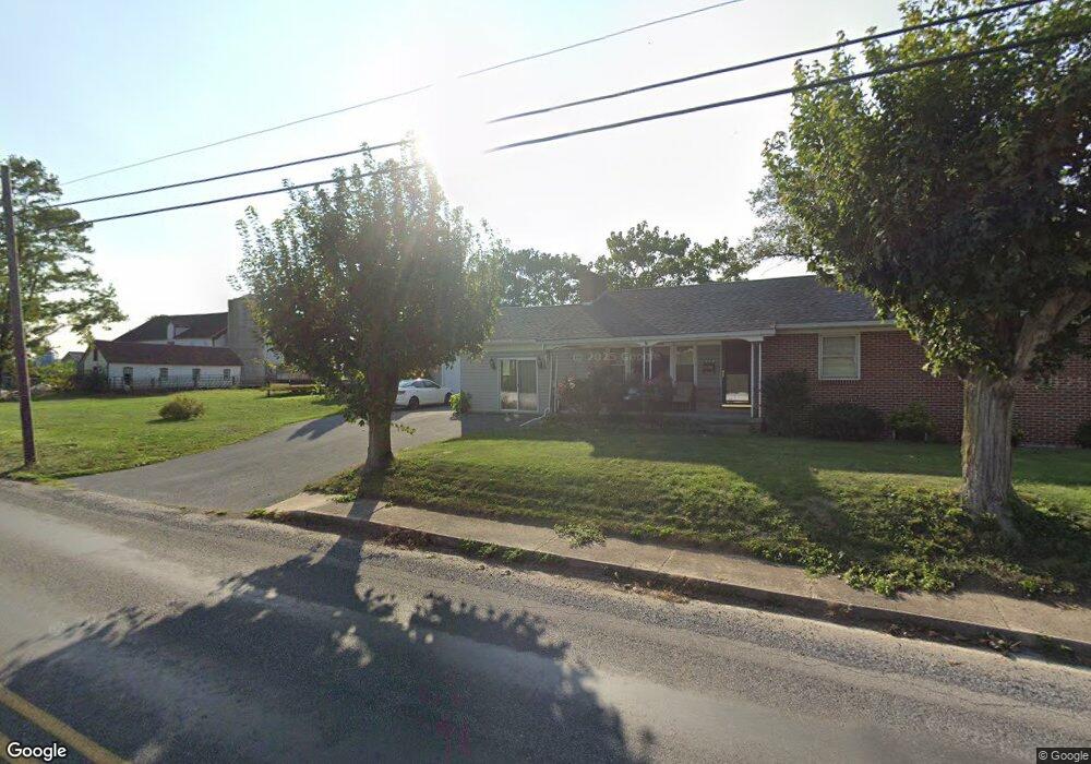 354 S Park Ave, Mercersburg, PA 17236 - photo 1