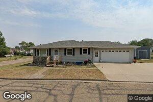 404 S 3rd St, Glen Ullin, ND 58631