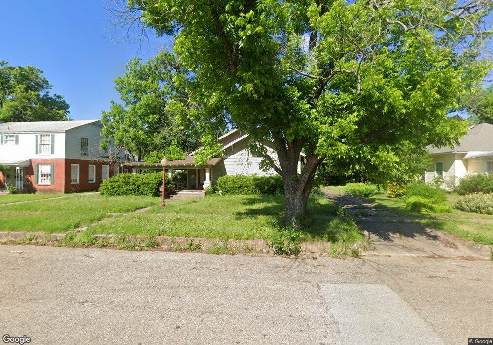 214 Forrest Ave, Cleburne, TX 76033 - photo 1