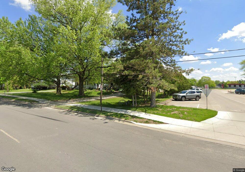 1008 Wyatt Ave, Lincoln, IL 62656 - photo 1