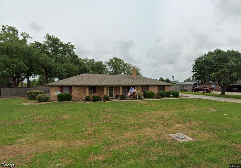 708 N Lake Ct, Lake Charles, LA 70605 - photo 1