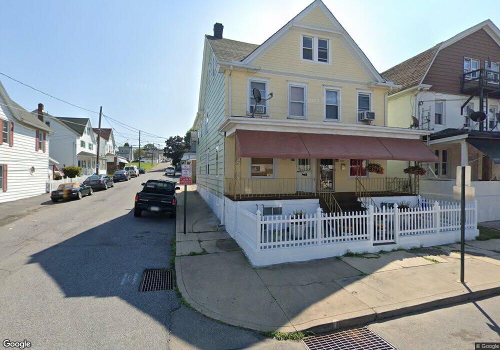 697 N Locust St, Hazleton, PA 18201 - photo 1