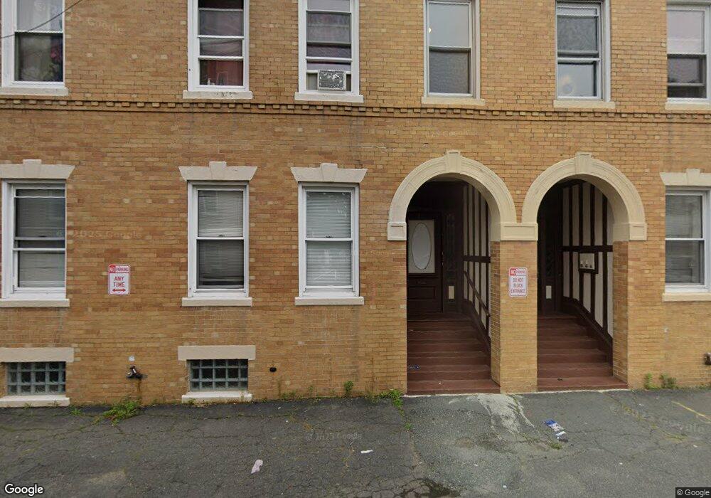 8 Porter Street Ct unit 3, Salem, MA 01970 - photo 1