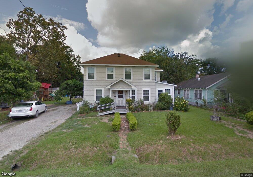 1211 Melbourne St, Houston, TX 77022 - photo 1