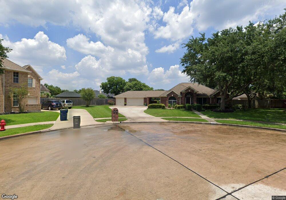 1101 Red Wing Dr, Friendswood, TX 77546 - photo 1