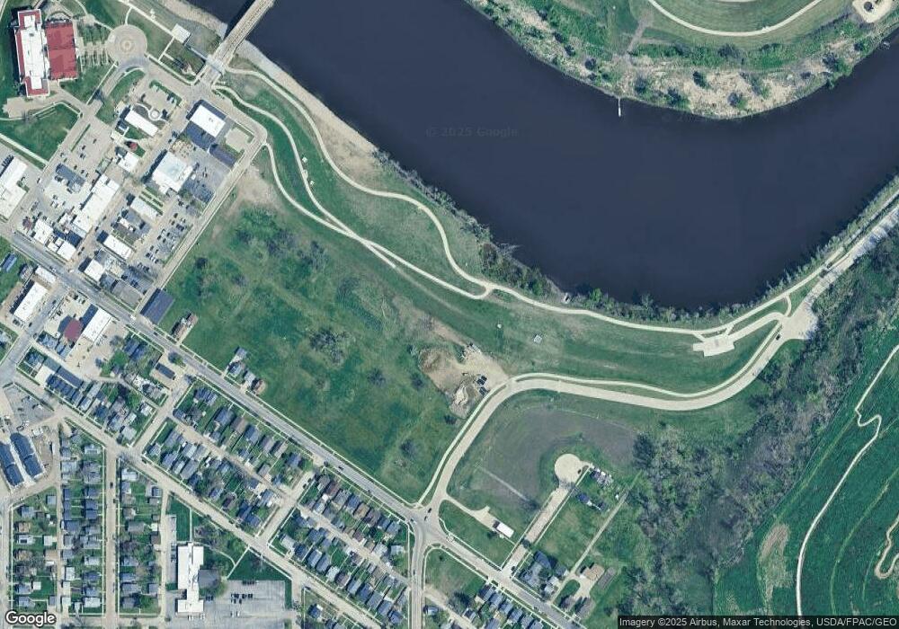 43 20th Ave SW, Cedar Rapids, IA 52404 - photo 1