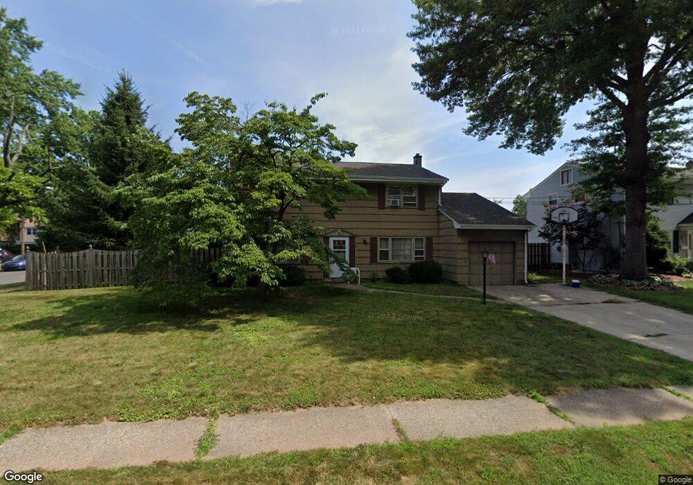 14 Princeton Dr, Middlesex, NJ 08846 - photo 1