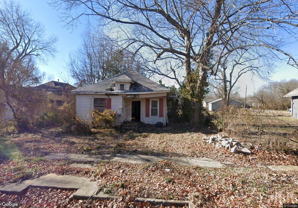 407 S 27th St, Parsons, KS 67357 - photo 1