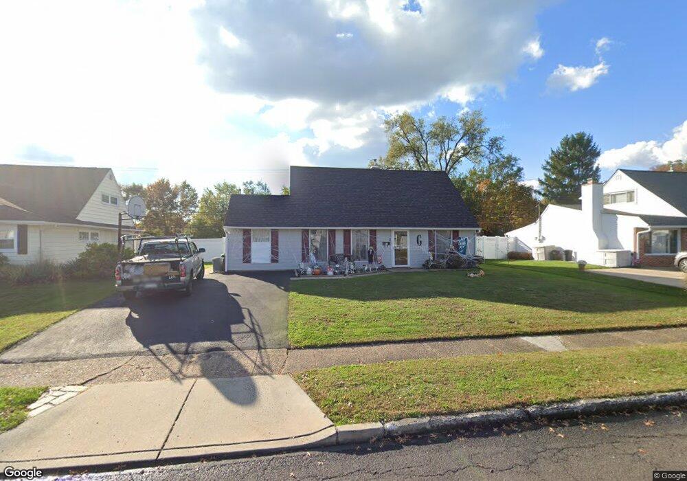 61 Cardinal Rd, Levittown, PA 19057 - photo 1