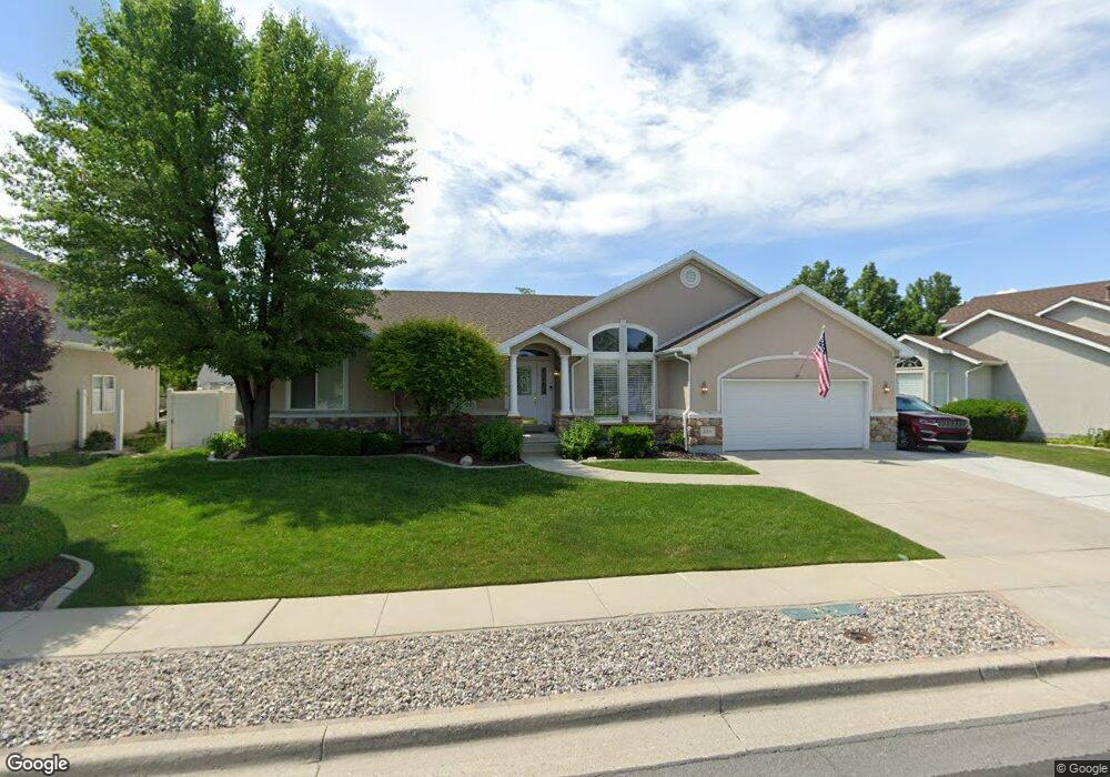 894 Edgefield Rd, Sandy, UT 84094 - photo 1