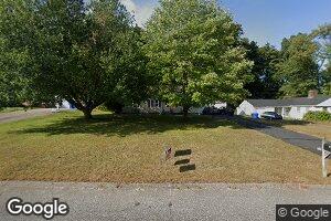 82 Oak Hollow Rd, Springfield, MA 01128