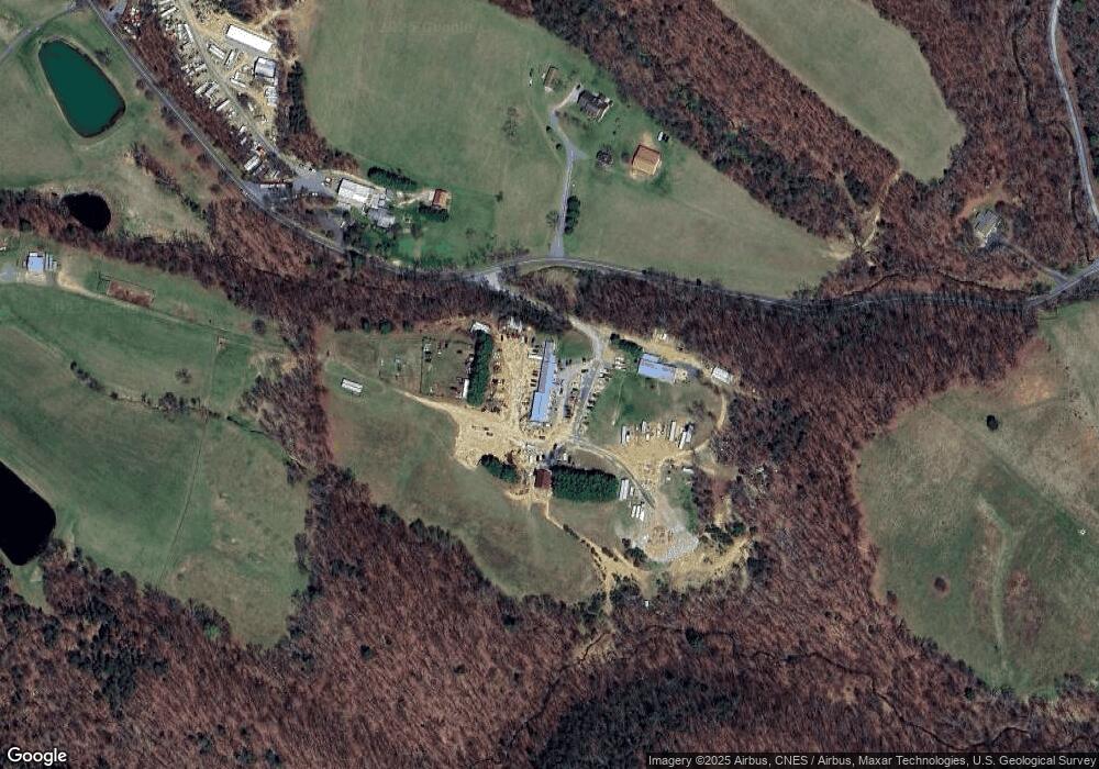 263 Chapel Hill Rd, Cross Junction, VA 22625 - photo 1