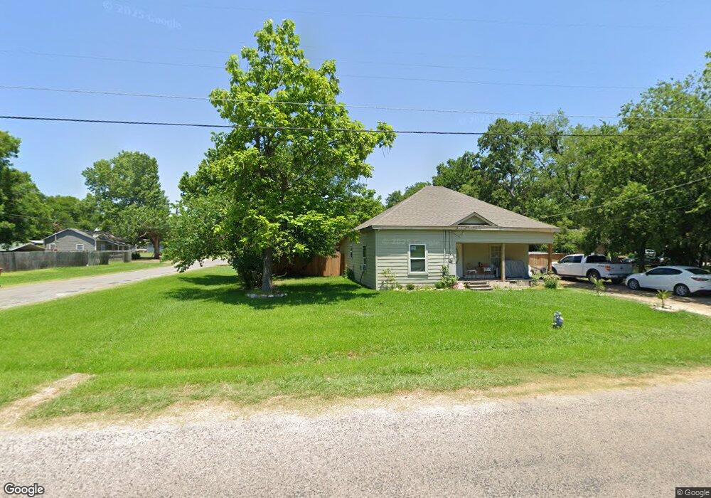 120 W Denison Ave, Bonham, TX 75418 - photo 1