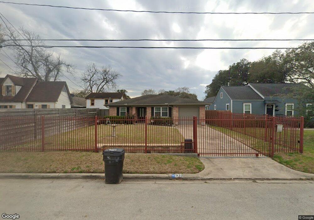 910 Kelley St, Houston, TX 77009 - photo 1