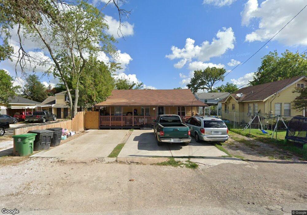 321 Melbourne St, Houston, TX 77022 - photo 1