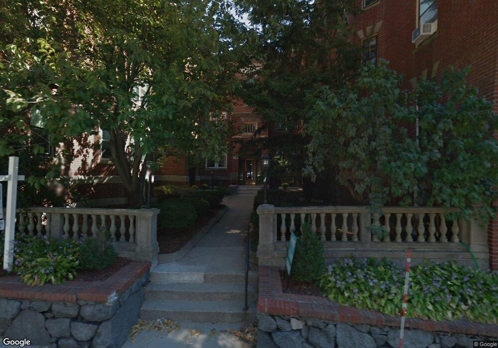 17 Short St unit 3, Brookline, MA 02446 - photo 1