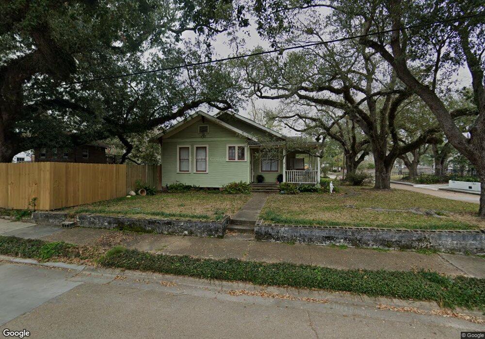 929 Iris St, Lake Charles, LA 70601 - photo 1