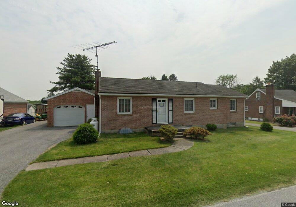 114 Hilltop Dr, Chambersburg, PA 17202 - photo 1