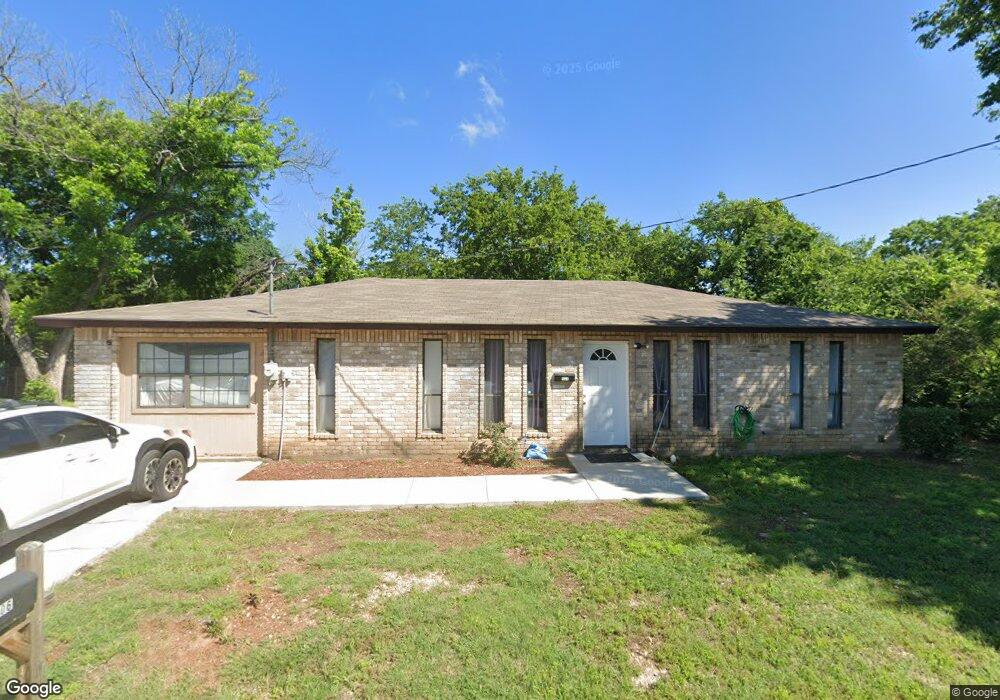 506 Mitchell Ave, Cleburne, TX 76033 - photo 1