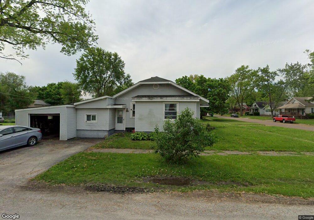 1200 S 15th St, Mattoon, IL 61938 - photo 1