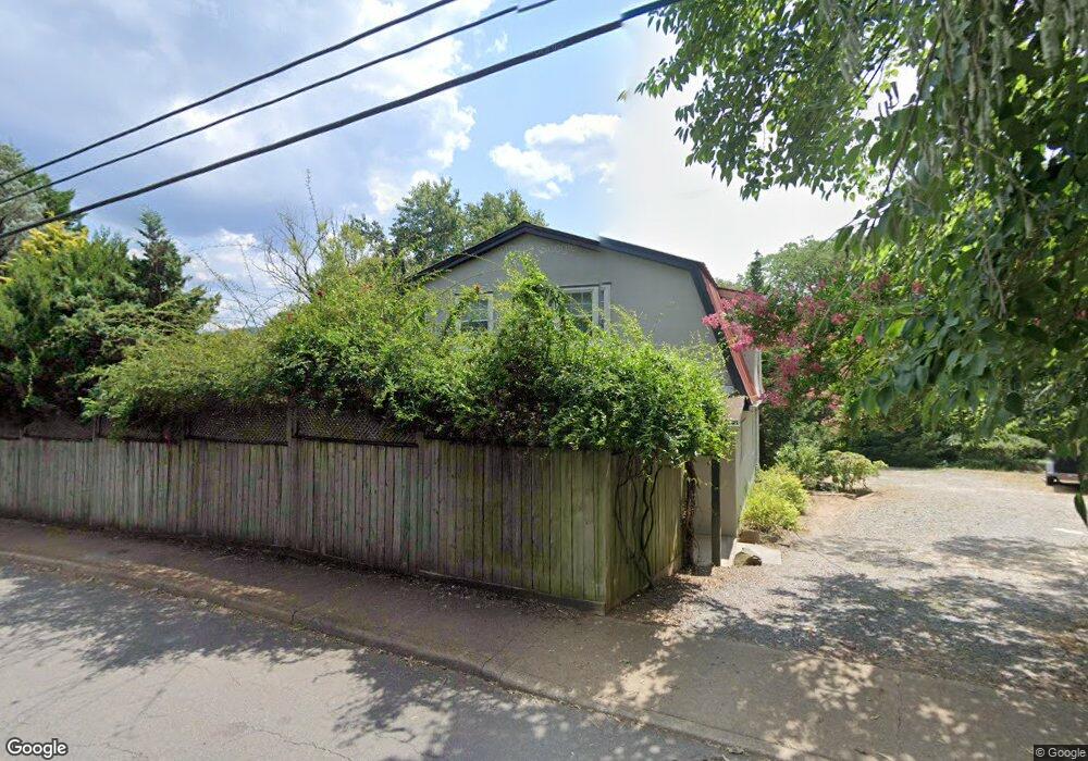 1208 Carlton Ave, Charlottesville, VA 22902 - photo 1