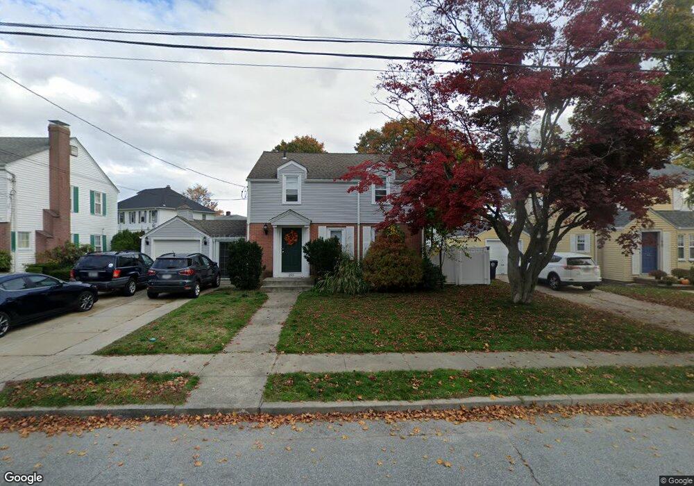 205 Ausdale Rd, Cranston, RI 02910 - photo 1