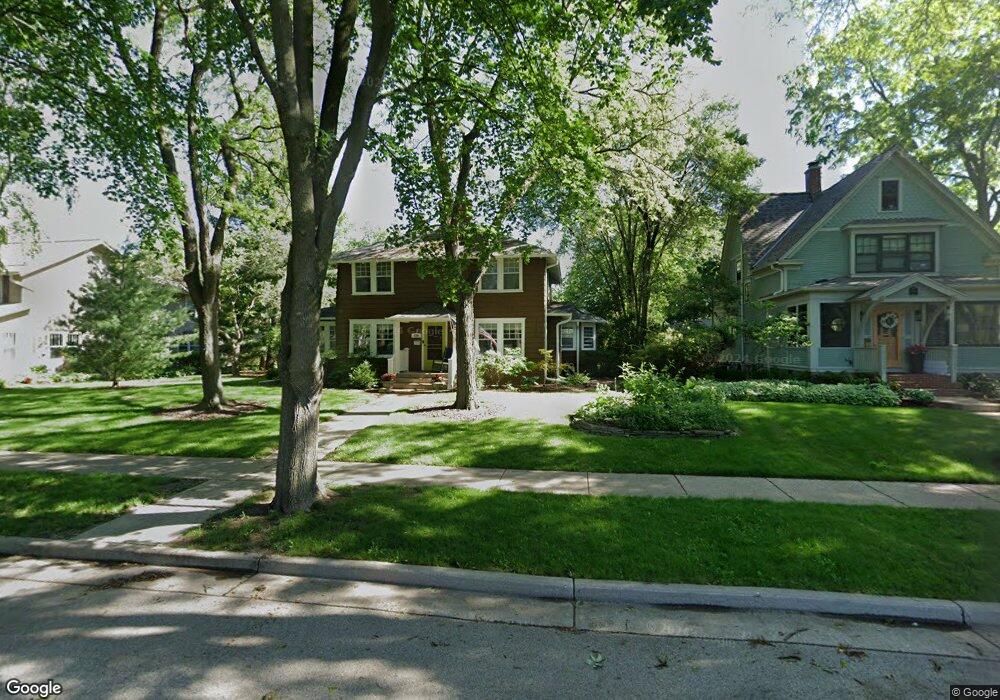 524 W Labelle Ave, Oconomowoc, WI 53066 - photo 1