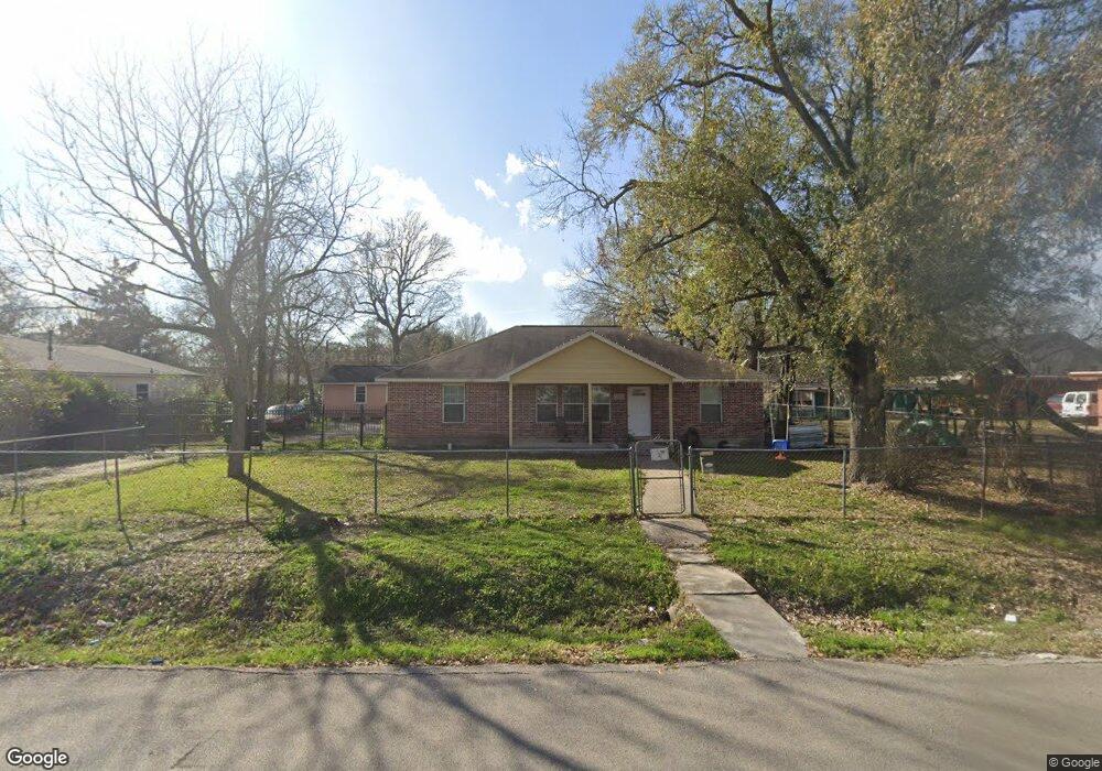 7007 Appleton St, Houston, TX 77022 - photo 1
