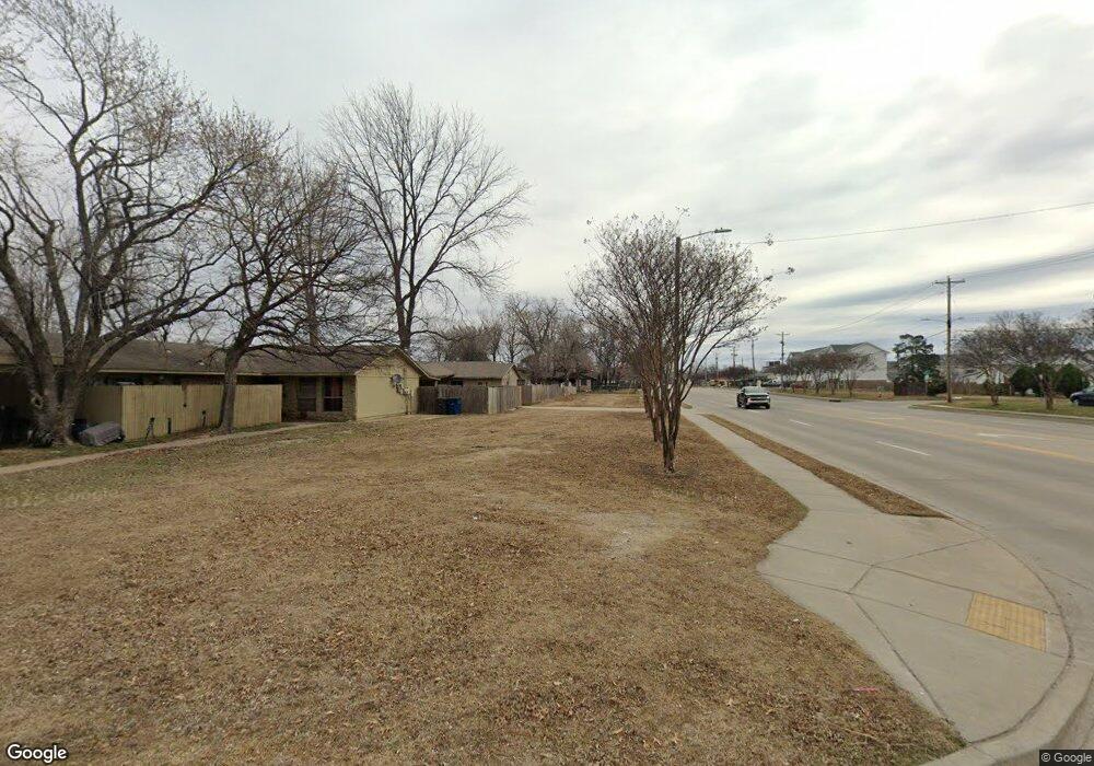 6043 S Madison Ave, Tulsa, OK 74105 - photo 1