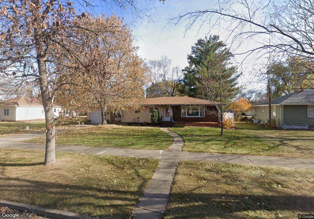 918 Broadway Ave S, Sauk Rapids, MN 56379 - photo 1
