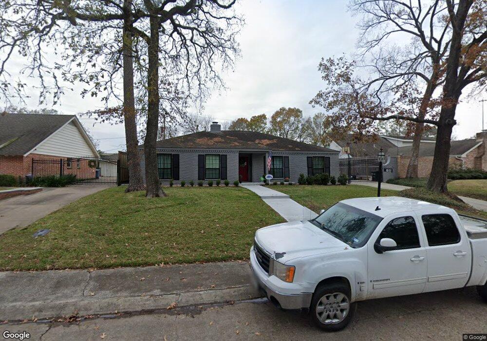 106 Briar Hill Dr, Houston, TX 77042 - photo 1