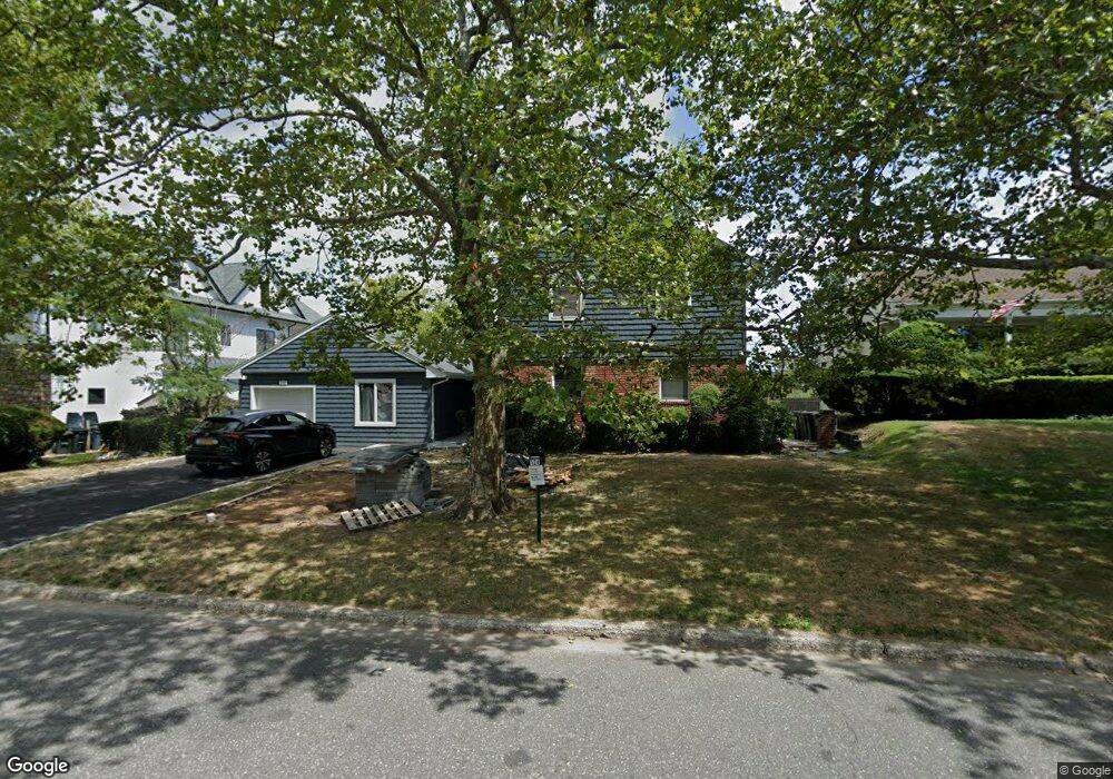 124 Harborview E, Lawrence, NY 11559 - photo 1