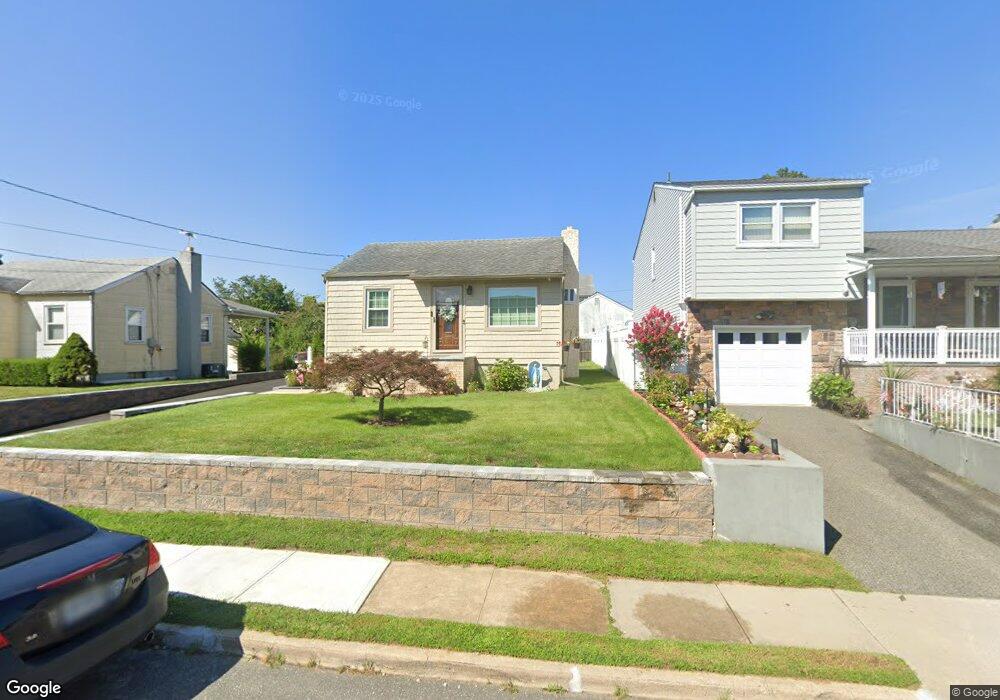 14 East Ave, Glen Cove, NY 11542 - photo 1