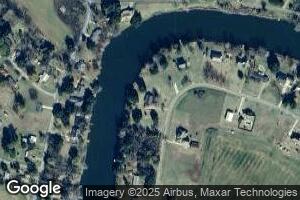 514 Riverview Dr, Natchez, LA 71456