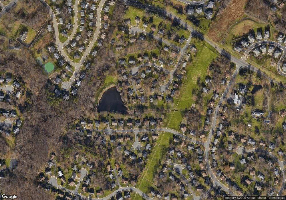 12813 Gatepost Ct, Herndon, VA 20171 - photo 1