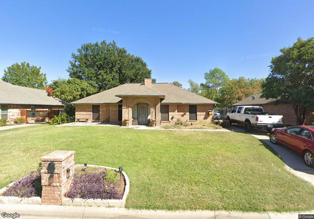 6404 Chilton Dr, North Richland Hills, TX 76182 - photo 1