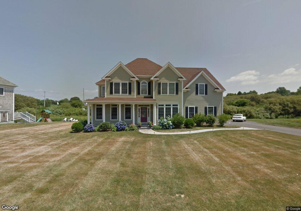 211 Gossets Turn Dr, Middletown, RI 02842 - photo 1