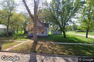 401 E 3rd Ave, Flandreau, SD 57028