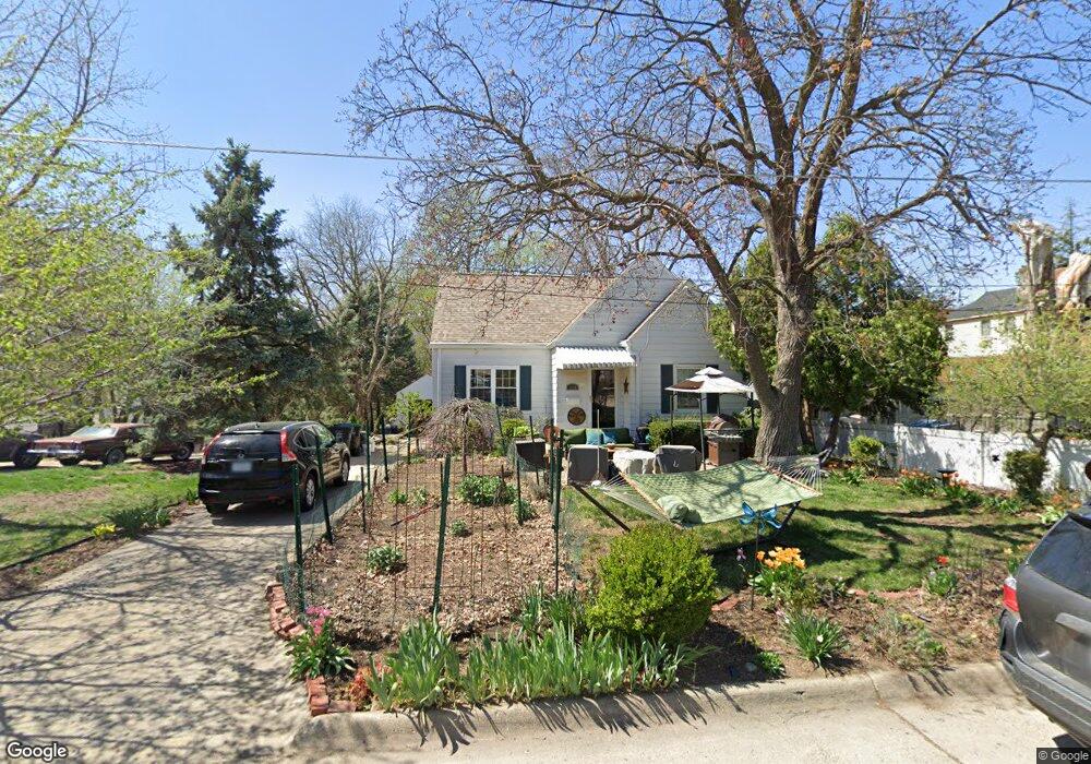 1814 42nd St, Des Moines, IA 50310 - photo 1