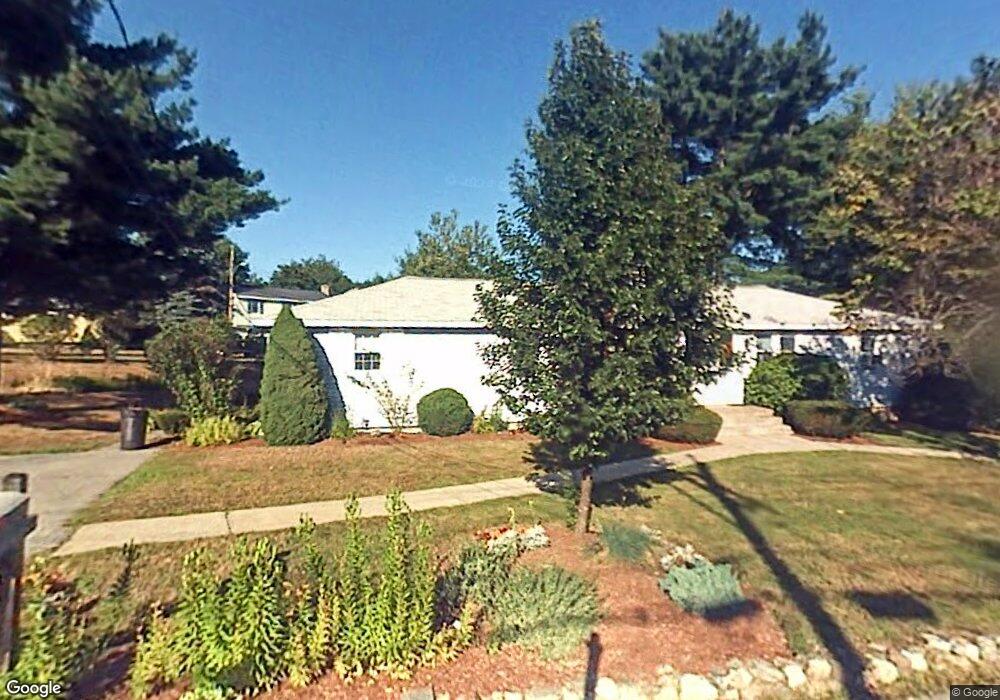 33 Genetti Cir unit Right side, Bedford, MA 01730 - photo 1