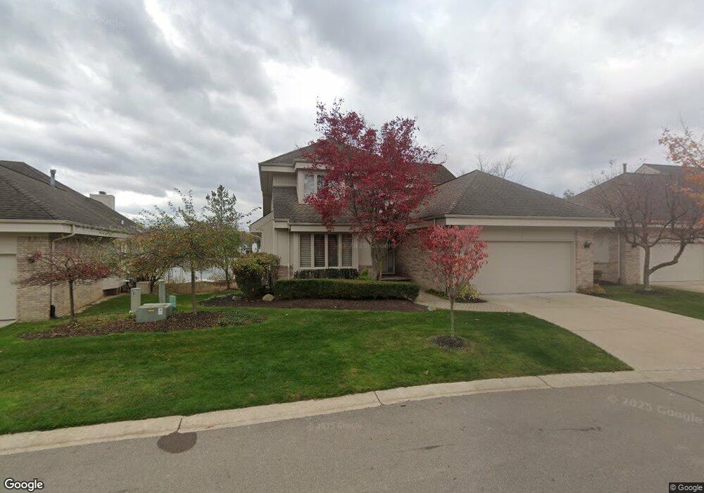 6659 Pleasant Lake Ct, West Bloomfield, MI 48322 - photo 1