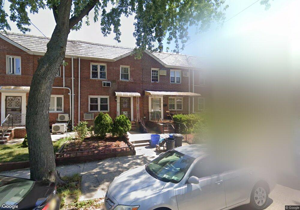 7515 167th St, Fresh Meadows, NY 11366 - photo 1