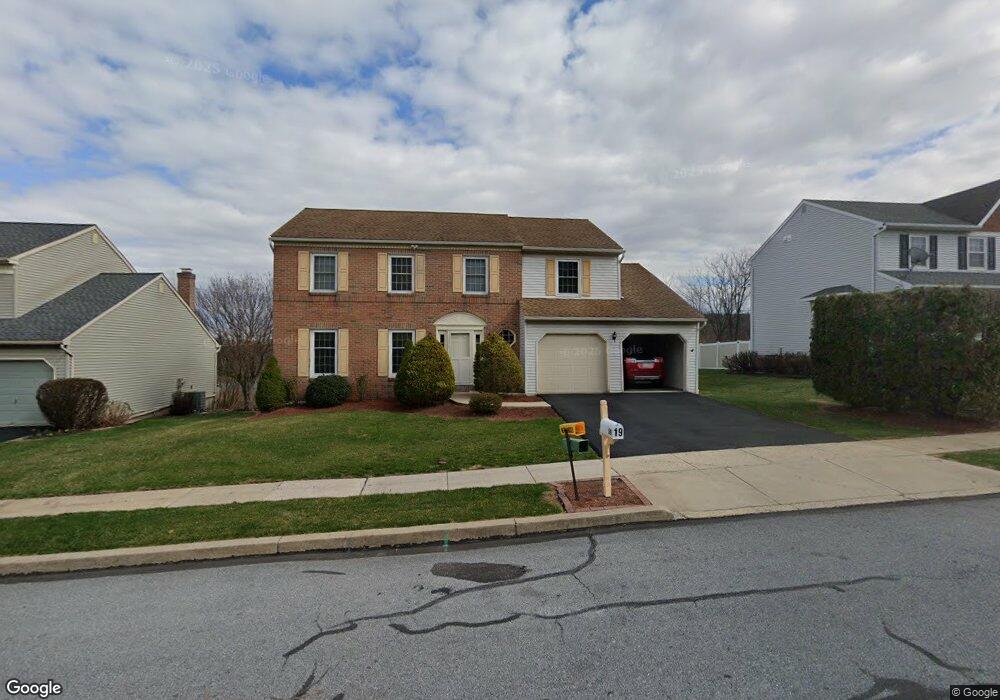 19 Flint Ridge Dr, Reading, PA 19607 - photo 1