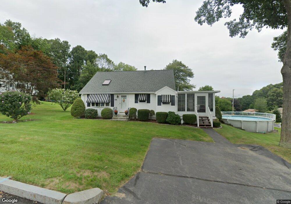 109 Sycamore St, Woonsocket, RI 02895 - photo 1