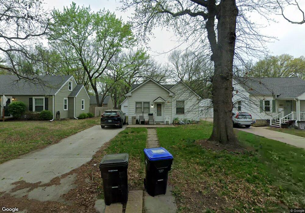 1167 SW Warren Ave, Topeka, KS 66604 - photo 1