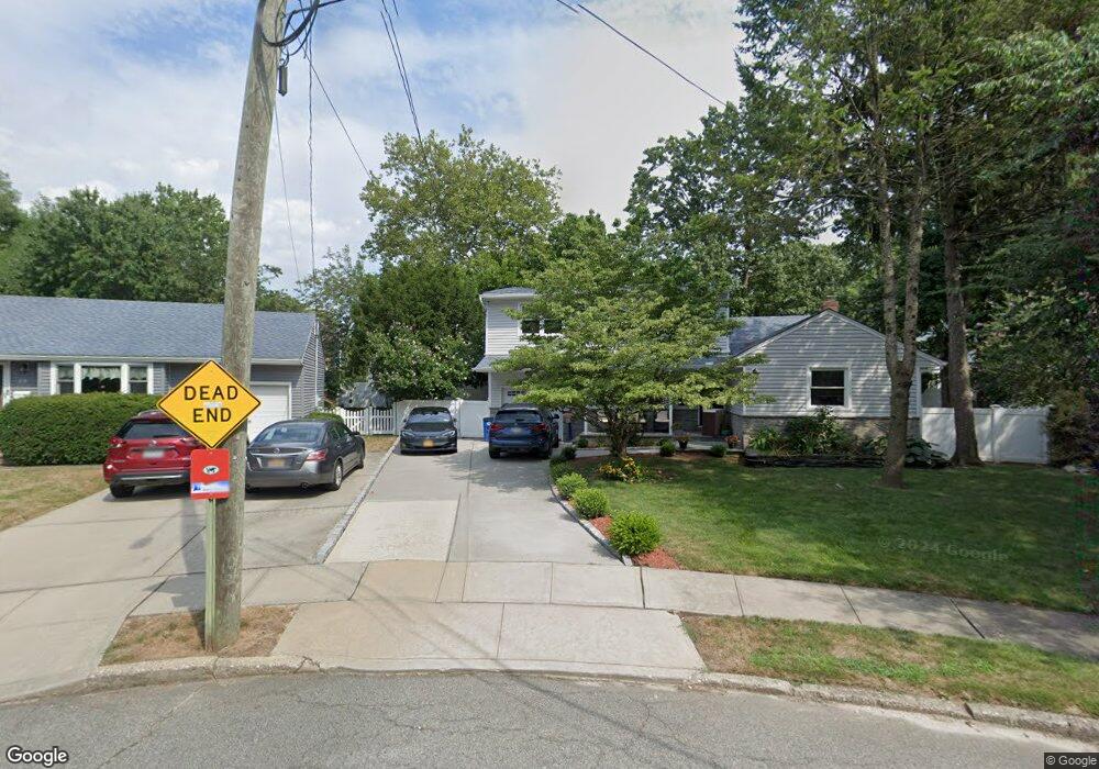 24 Audrey Ct, Malverne, NY 11565 - photo 1