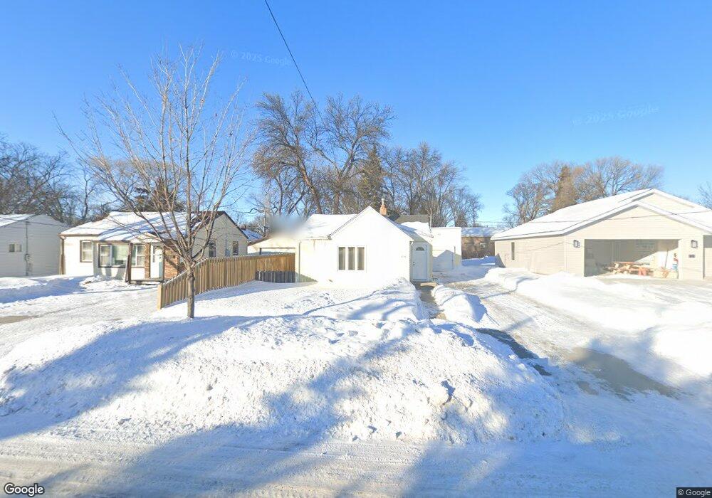 1537 10th Ave S, Fargo, ND 58103 - photo 1